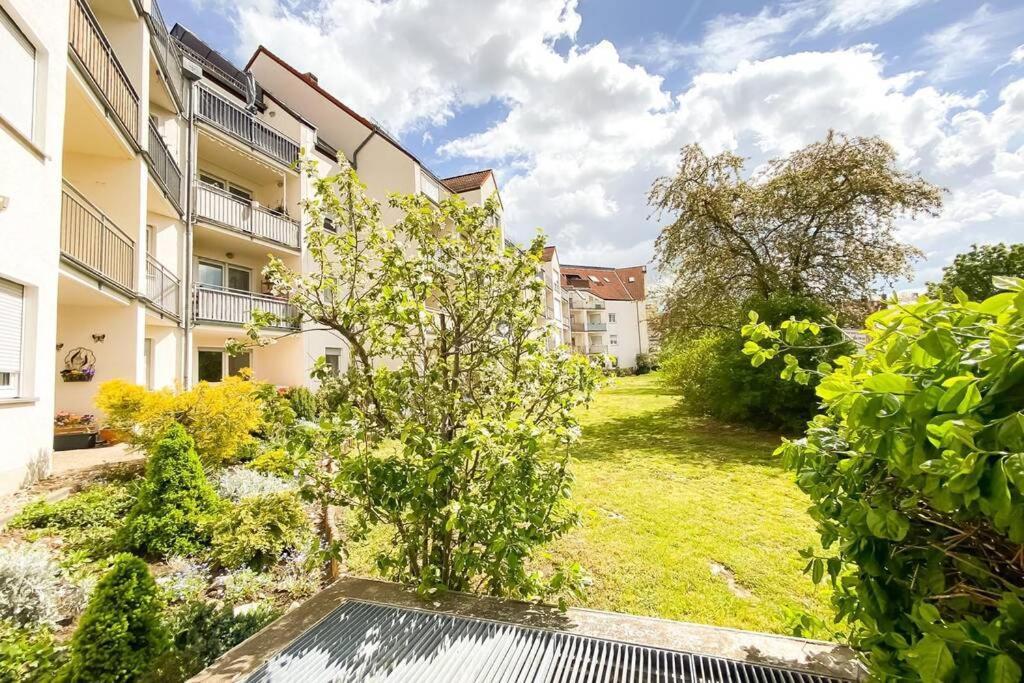 Apartment Am Auensee Mit Grosser Terrasse & Privat-Parkplatz Lipsk Zewnętrze zdjęcie